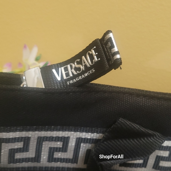 Versace - Picture 9 of 12